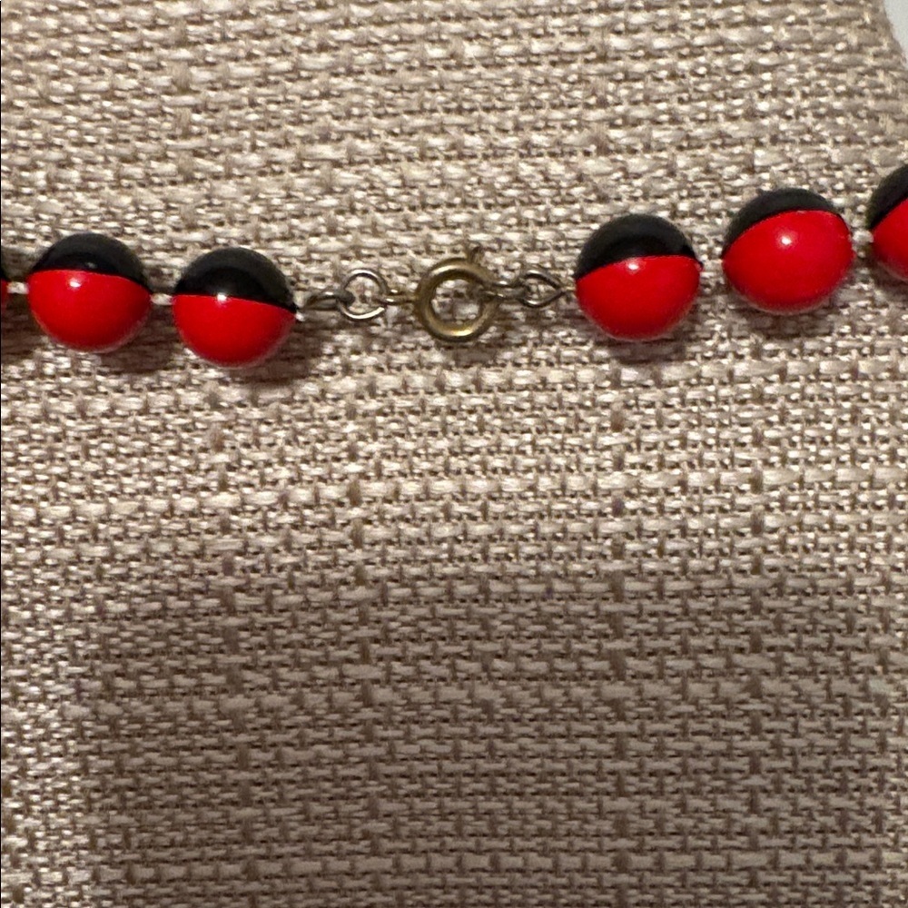 Long Half Black & Half Red Plastic Bead
Necklace - 23 inches in length x nearly - Picture 2 of 5